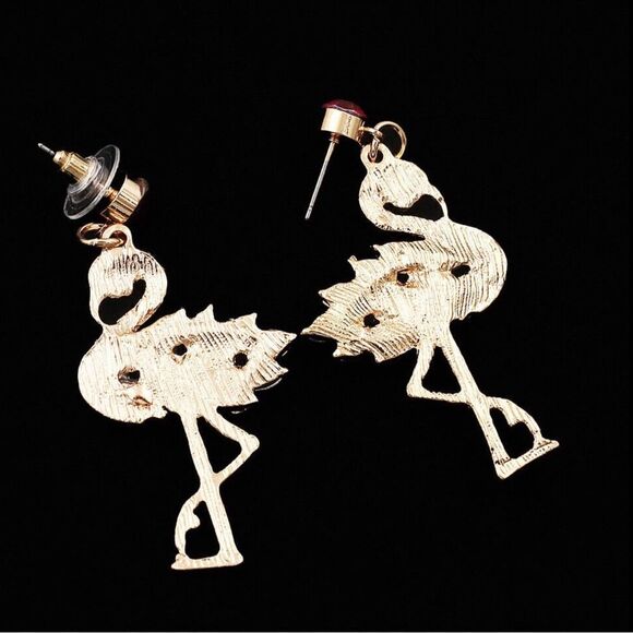 🦩 Betsey Johnson 🎉🎉Host Pick🎉🎉stunning dangle crystal flamingo earrings 🦩 - Picture 7 of 7